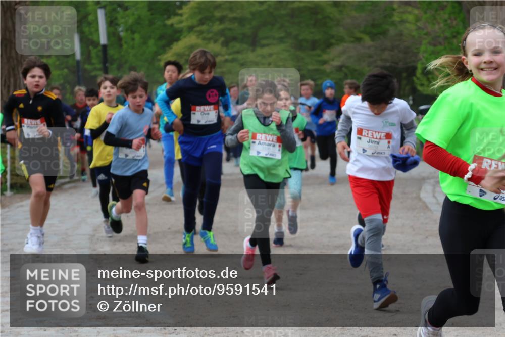 25.04.2026 - Das Zehntel Zöllner http://msf.ph/oto/9591541 25.04.2026 08:39:38 Laufen 3570 meine-sportfotos.de