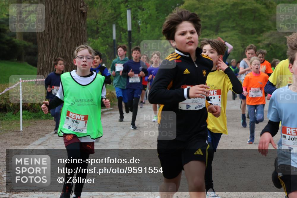 25.04.2026 - Das Zehntel Zöllner http://msf.ph/oto/9591554 25.04.2026 08:39:40 Laufen 3332, 2327, 17, 23 meine-sportfotos.de