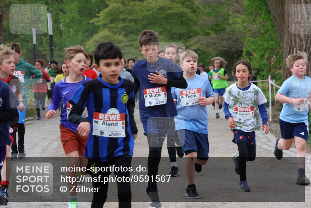 25.04.2026 - Das Zehntel Zöllner http://msf.ph/oto/9591567 25.04.2026 08:39:44 Laufen 1111, 1282, 2044, 3411, 1198 meine-sportfotos.de