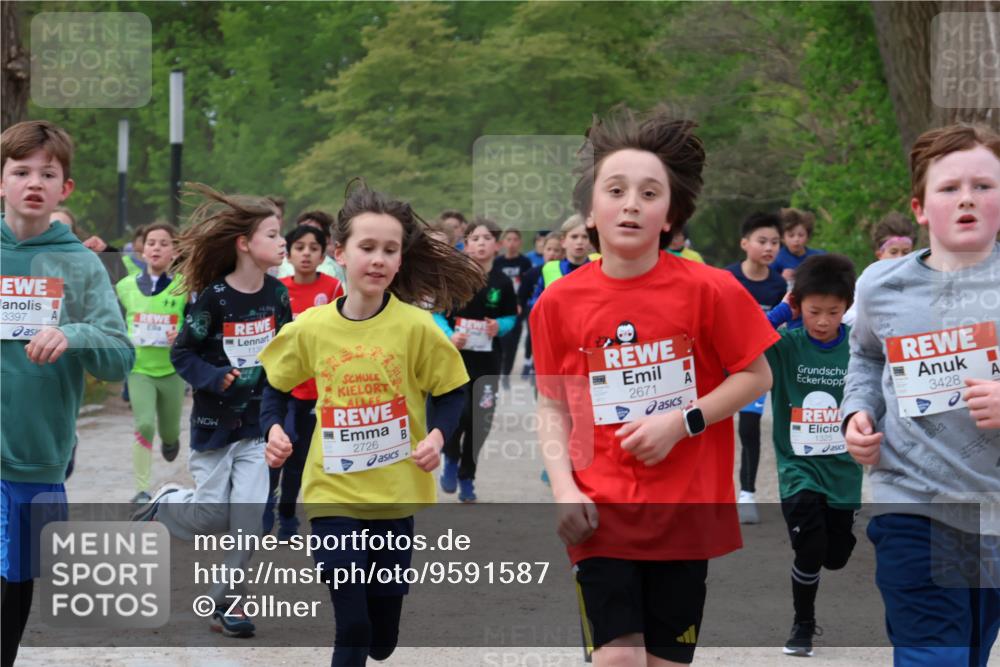 25.04.2026 - Das Zehntel Zöllner http://msf.ph/oto/9591587 25.04.2026 08:39:48 Laufen 3397, 1139, 2726, 2671, 1325, 3428 meine-sportfotos.de