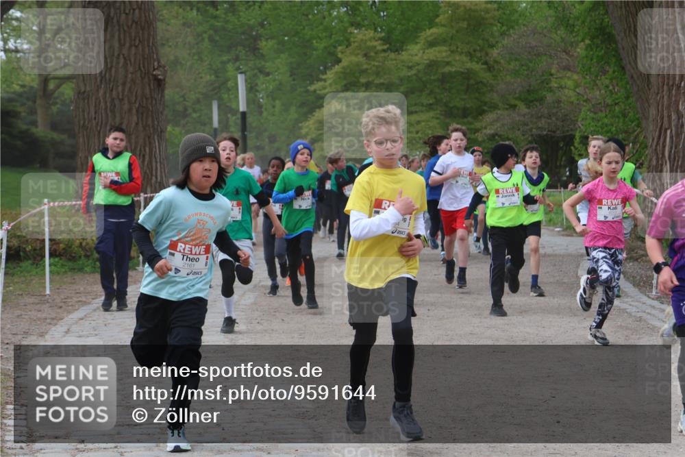 25.04.2026 - Das Zehntel Zöllner http://msf.ph/oto/9591644 25.04.2026 08:40:02 Laufen 2161 meine-sportfotos.de