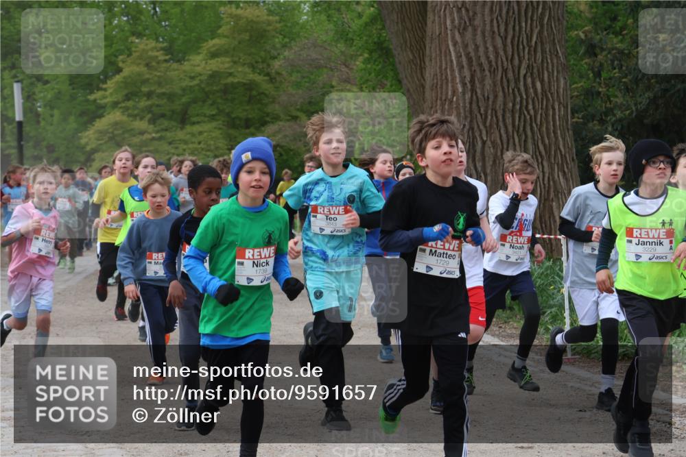 25.04.2026 - Das Zehntel Zöllner http://msf.ph/oto/9591657 25.04.2026 08:40:05 Laufen 1739, 3843, 1729, 3421, 3229 meine-sportfotos.de