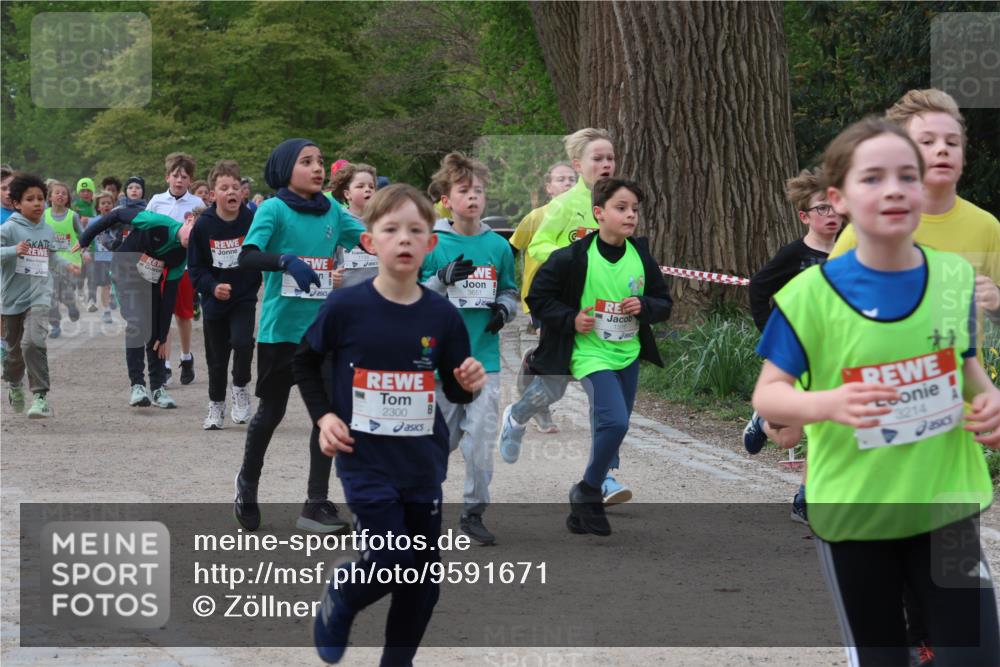 25.04.2026 - Das Zehntel Zöllner http://msf.ph/oto/9591671 25.04.2026 08:40:09 Laufen 2300, 3651, 3214 meine-sportfotos.de