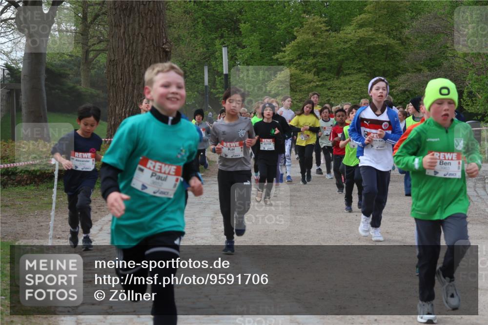 25.04.2026 - Das Zehntel Zöllner http://msf.ph/oto/9591706 25.04.2026 08:40:17 Laufen 3652, 3963 meine-sportfotos.de