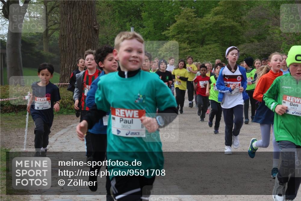 25.04.2026 - Das Zehntel Zöllner http://msf.ph/oto/9591708 25.04.2026 08:40:18 Laufen 3040, 3652, 3963 meine-sportfotos.de