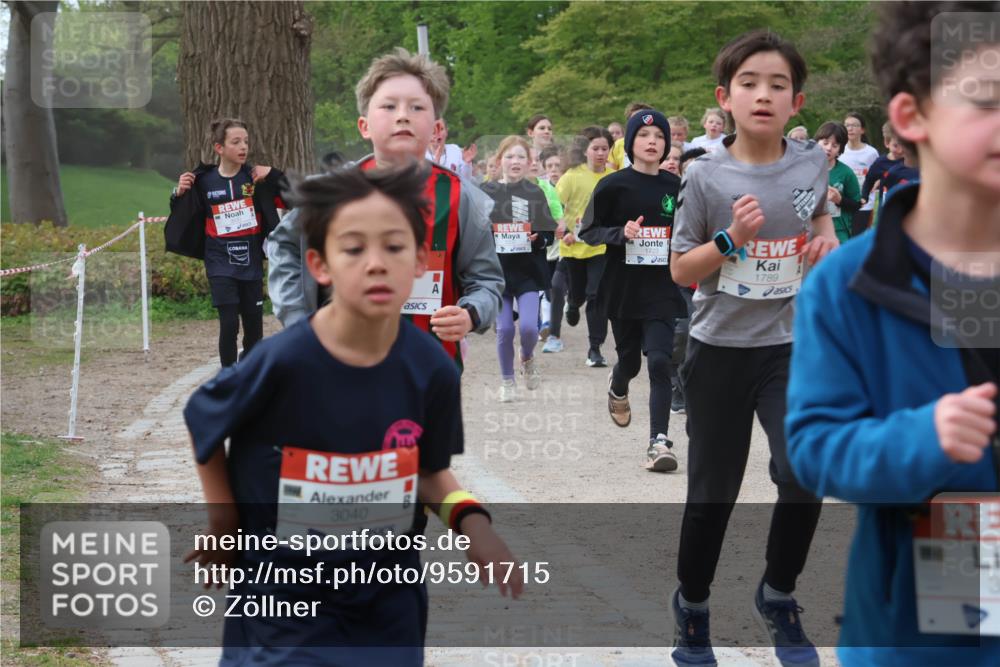 25.04.2026 - Das Zehntel Zöllner http://msf.ph/oto/9591715 25.04.2026 08:40:19 Laufen 3040, 1789 meine-sportfotos.de