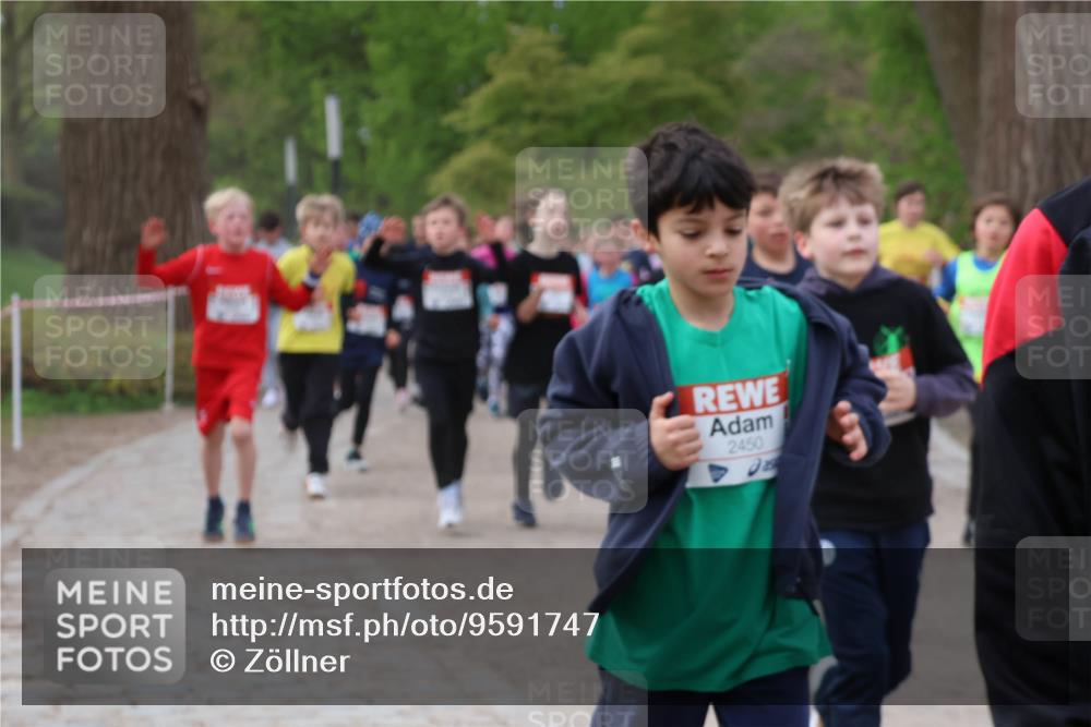 25.04.2026 - Das Zehntel Zöllner http://msf.ph/oto/9591747 25.04.2026 08:40:28 Laufen 2450 meine-sportfotos.de