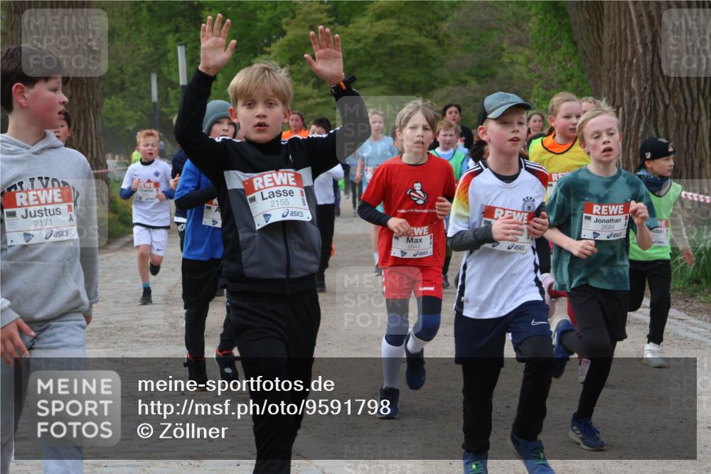 25.04.2026 - Das Zehntel Zöllner http://msf.ph/oto/9591798 25.04.2026 08:40:40 Laufen 2171, 2155, 2643, 2684, 301 meine-sportfotos.de