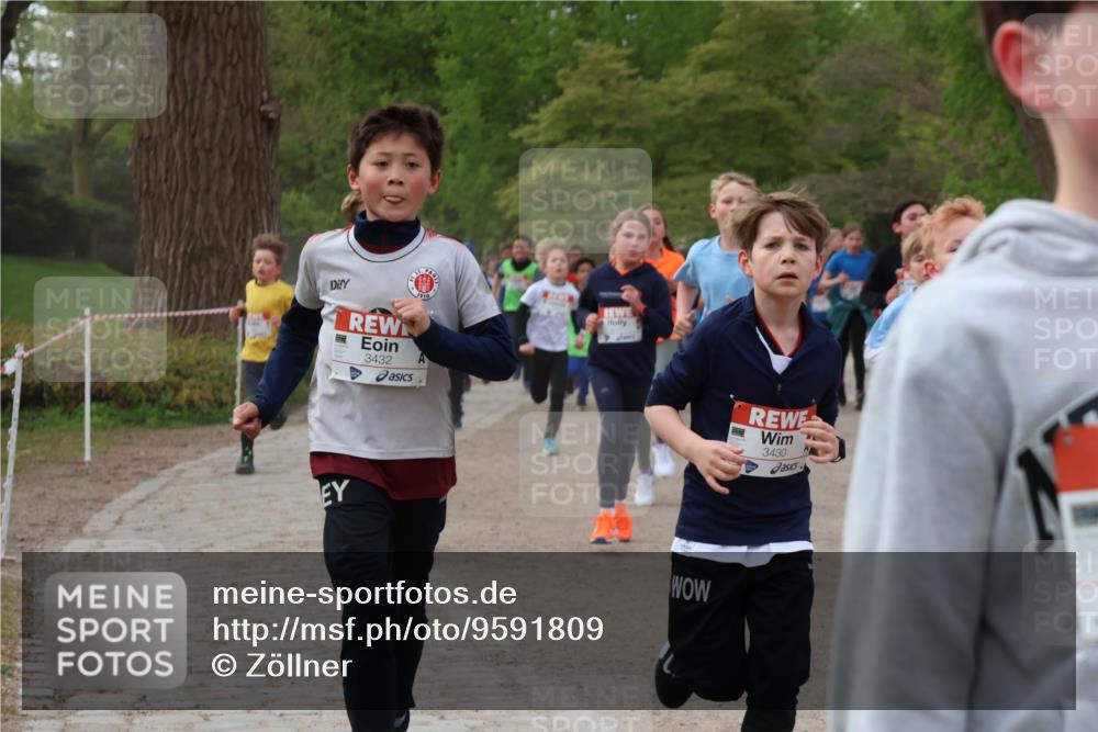 25.04.2026 - Das Zehntel Zöllner http://msf.ph/oto/9591809 25.04.2026 08:40:43 Laufen 3432, 3430 meine-sportfotos.de