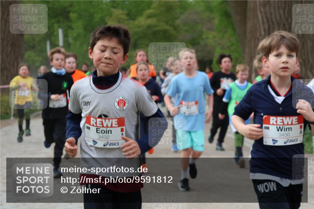 25.04.2026 - Das Zehntel Zöllner http://msf.ph/oto/9591812 25.04.2026 08:40:43 Laufen 3432, 1919, 3430 meine-sportfotos.de