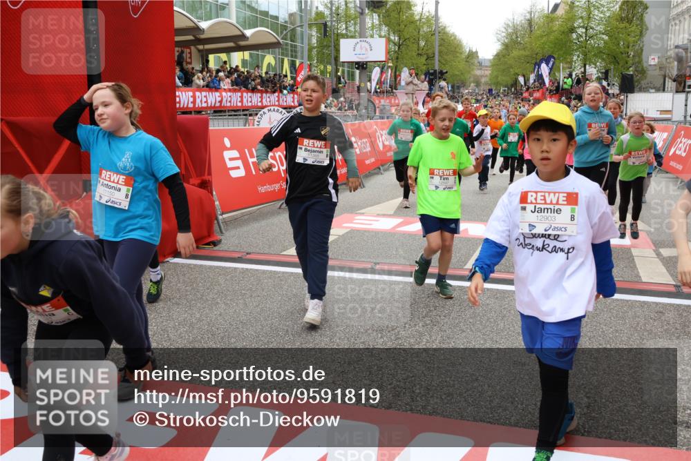 25.04.2026 - Das Zehntel Strokosch-Dieckow http://msf.ph/oto/9591819 25.04.2026 13:00:17 Ziel 10098, 10250, 10251, 10355, 10585, 10586, 10589, 10657, 10659, 10985, 11053, 11131, 11150, 11197, 11265, 11477, 11579, 11584, 11877, 12064, 12131, 12153, 12157, 12347, 12499, 12534, 12554, 12561, 12597, 12903, 12932, 12998, 12999, 10098, 10250, 10251, 10355, 10585, 10586, 10589, 10657, 10659, 10985, 11053, 11131, 11150, 11197, 11265, 11477, 11579, 11584, 11877, 12064, 12131, 12153, 12157, 12347, 12932, 12998, 12999 meine-sportfotos.de