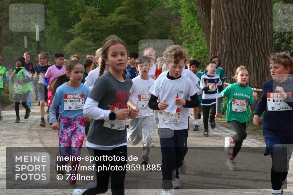 25.04.2026 - Das Zehntel Zöllner http://msf.ph/oto/9591885 25.04.2026 08:41:00 Laufen 1160, 4003, 3525, 44444444, 2466, 2241, 3534 meine-sportfotos.de
