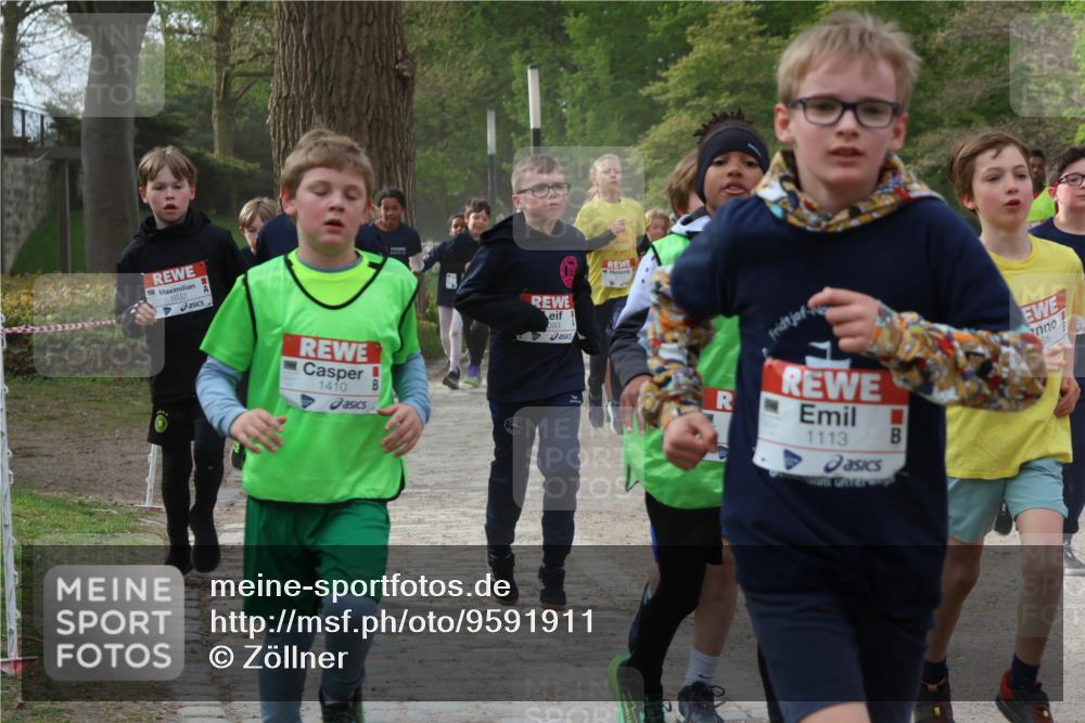 25.04.2026 - Das Zehntel Zöllner http://msf.ph/oto/9591911 25.04.2026 08:41:06 Laufen 1632, 1410, 1113, 18 meine-sportfotos.de