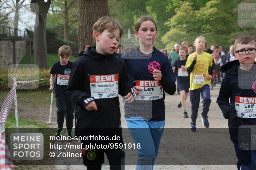 25.04.2026 - Das Zehntel Zöllner http://msf.ph/oto/9591918 25.04.2026 08:41:08 Laufen 2002, 1632, 3096, 3093 meine-sportfotos.de