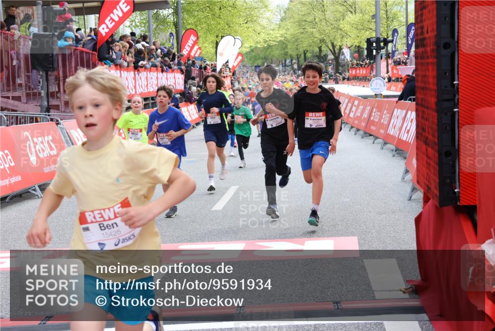 25.04.2026 - Das Zehntel Strokosch-Dieckow http://msf.ph/oto/9591934 25.04.2026 14:53:48 Ziel 15037, 15200, 15318, 15425, 15438, 15445, 15496, 15499, 15533, 15598, 15610, 15846, 15972, 16294, 16356, 16365, 16655, 16791, 16858, 16890, 16916, 17273, 17426, 17568, 17652, 17655, 17799, 17888, 17952, 17953, 18016, 15037, 15200, 15318, 15425, 15438, 15445, 15496, 15499, 15533, 15598, 15610, 15846, 15972, 16294, 16356, 16365, 16655, 16791, 16858, 16890, 16916, 17952, 17953, 18016 meine-sportfotos.de
