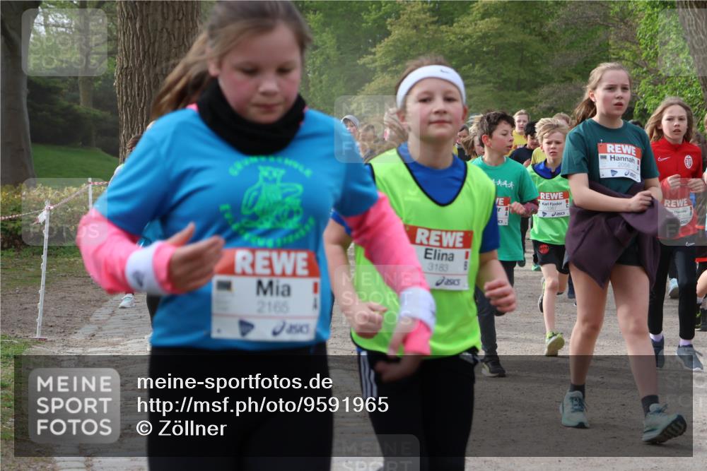 25.04.2026 - Das Zehntel Zöllner http://msf.ph/oto/9591965 25.04.2026 08:41:19 Laufen 1367, 2165, 3500, 3183, 2056 meine-sportfotos.de