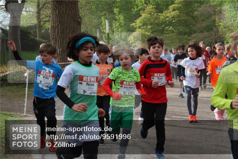 25.04.2026 - Das Zehntel Zöllner http://msf.ph/oto/9591996 25.04.2026 08:41:26 Laufen 3917, 3984, 3932, 5, 9933, 3921 meine-sportfotos.de