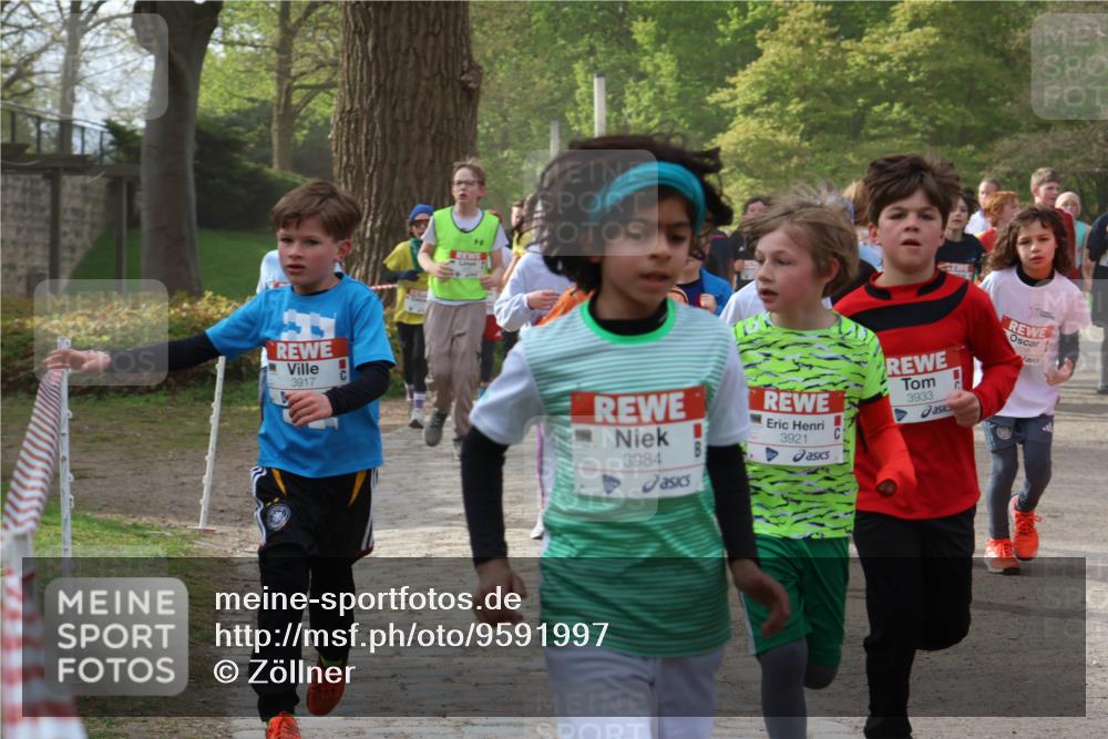 25.04.2026 - Das Zehntel Zöllner http://msf.ph/oto/9591997 25.04.2026 08:41:26 Laufen 3917, 3984, 3921, 3933 meine-sportfotos.de