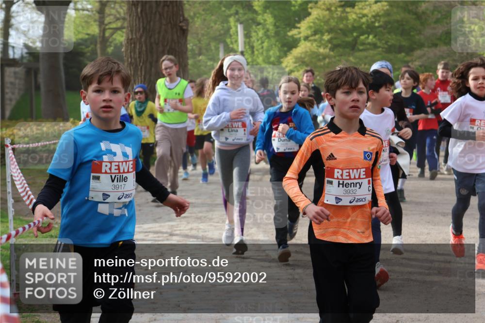 25.04.2026 - Das Zehntel Zöllner http://msf.ph/oto/9592002 25.04.2026 08:41:27 Laufen 3917, 3413, 3932 meine-sportfotos.de