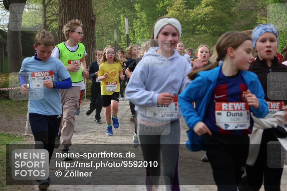 25.04.2026 - Das Zehntel Zöllner http://msf.ph/oto/9592010 25.04.2026 08:41:29 Laufen 297, 3413, 3426, 25013 meine-sportfotos.de
