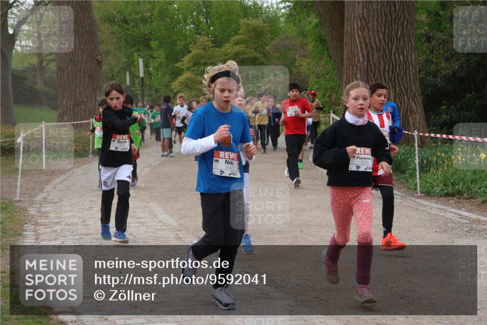 25.04.2026 - Das Zehntel Zöllner http://msf.ph/oto/9592041 25.04.2026 08:41:37 Laufen 2047, 2039 meine-sportfotos.de