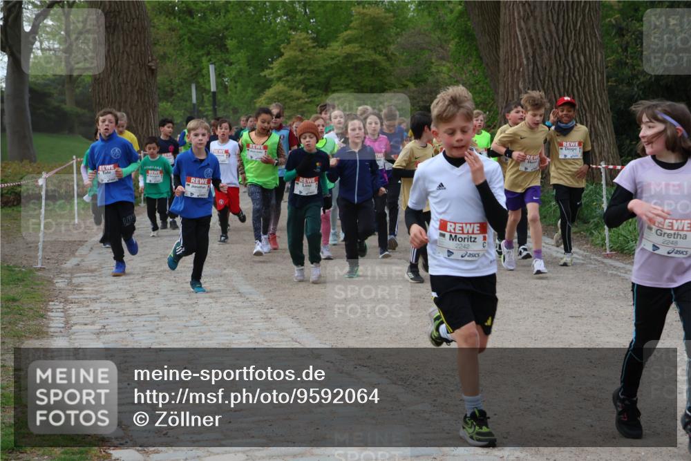 25.04.2026 - Das Zehntel Zöllner http://msf.ph/oto/9592064 25.04.2026 08:41:42 Laufen 18, 2242, 2248 meine-sportfotos.de