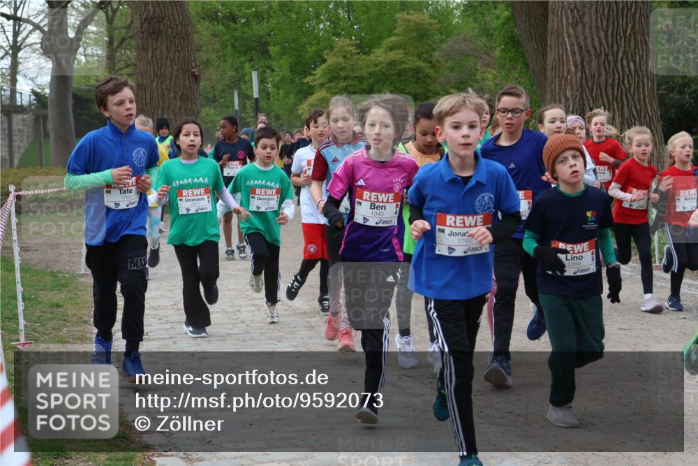 25.04.2026 - Das Zehntel Zöllner http://msf.ph/oto/9592073 25.04.2026 08:41:45 Laufen 1762, 2486, 1040, 1760, 2269 meine-sportfotos.de