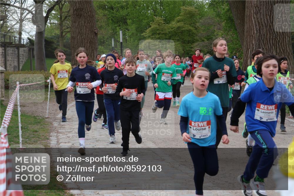 25.04.2026 - Das Zehntel Zöllner http://msf.ph/oto/9592103 25.04.2026 08:41:52 Laufen 3762, 2076, 1759 meine-sportfotos.de
