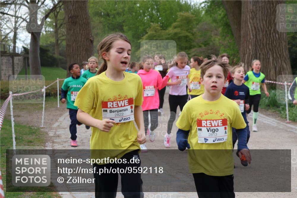 25.04.2026 - Das Zehntel Zöllner http://msf.ph/oto/9592118 25.04.2026 08:41:55 Laufen 2822, 2813 meine-sportfotos.de