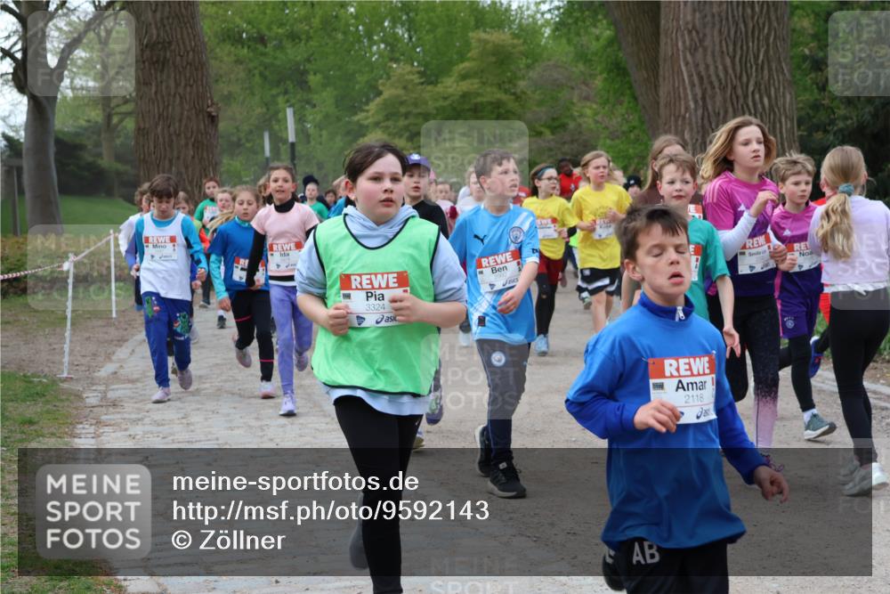 25.04.2026 - Das Zehntel Zöllner http://msf.ph/oto/9592143 25.04.2026 08:42:01 Laufen 3324, 2118 meine-sportfotos.de