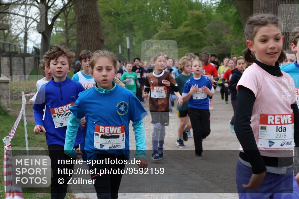 25.04.2026 - Das Zehntel Zöllner http://msf.ph/oto/9592159 25.04.2026 08:42:03 Laufen 1254, 2977, 2978 meine-sportfotos.de