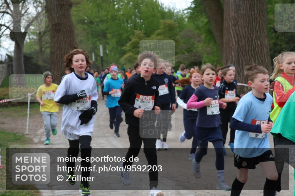 25.04.2026 - Das Zehntel Zöllner http://msf.ph/oto/9592203 25.04.2026 08:42:13 Laufen 3579, 3494 meine-sportfotos.de