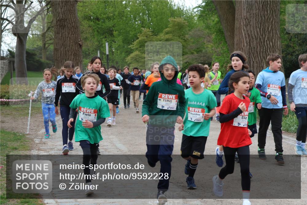 25.04.2026 - Das Zehntel Zöllner http://msf.ph/oto/9592228 25.04.2026 08:42:19 Laufen 2411, 3831, 2404, 2619, 2905, 78, 1192, 8 meine-sportfotos.de