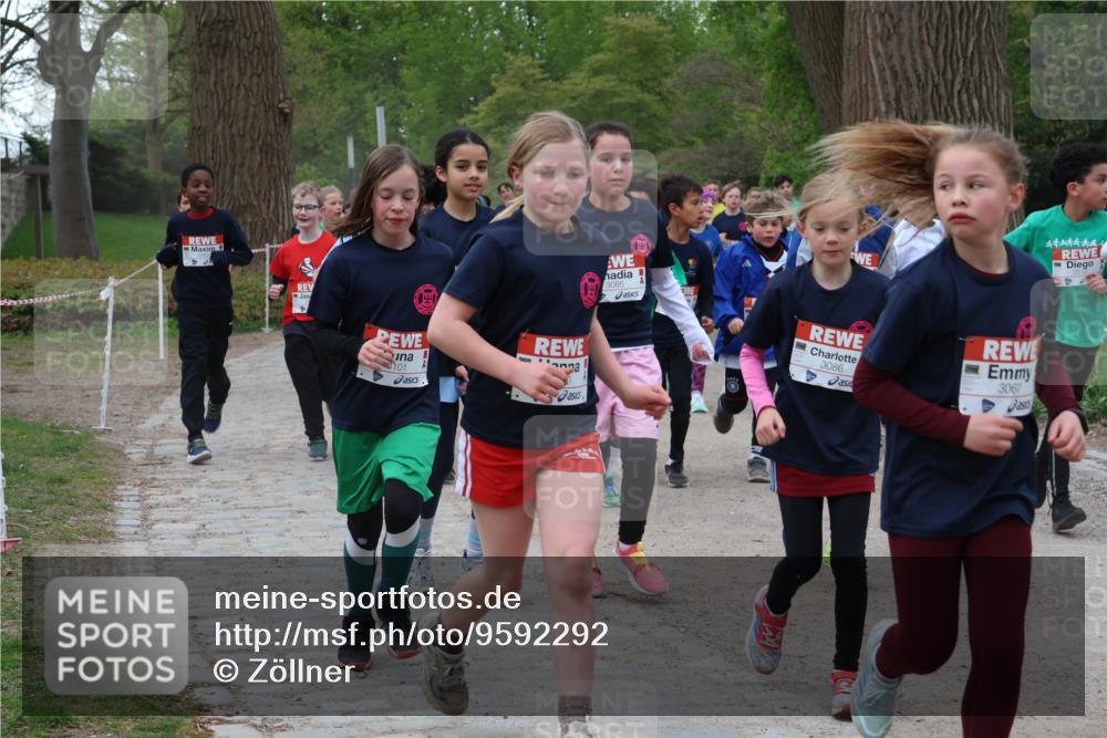 25.04.2026 - Das Zehntel Zöllner http://msf.ph/oto/9592292 25.04.2026 08:42:35 Laufen 101, 3085, 4444444, 3086, 3067 meine-sportfotos.de