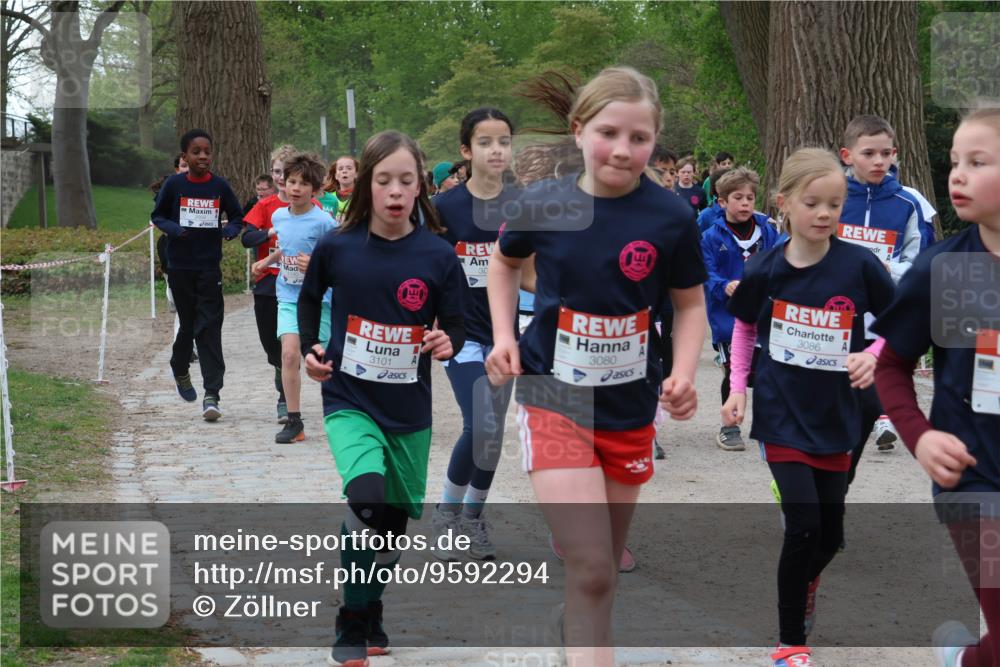 25.04.2026 - Das Zehntel Zöllner http://msf.ph/oto/9592294 25.04.2026 08:42:35 Laufen 3101, 3080, 3086 meine-sportfotos.de