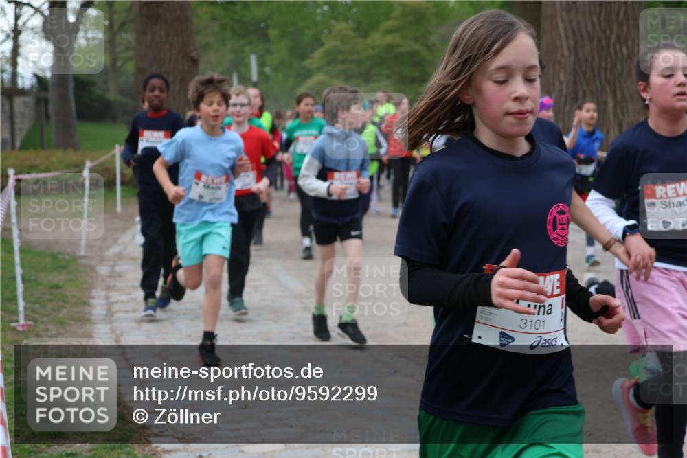 25.04.2026 - Das Zehntel Zöllner http://msf.ph/oto/9592299 25.04.2026 08:42:36 Laufen 3101, 3085 meine-sportfotos.de