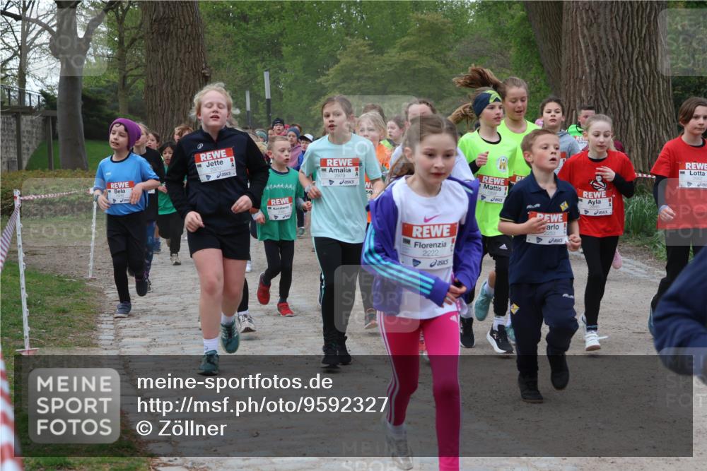 25.04.2026 - Das Zehntel Zöllner http://msf.ph/oto/9592327 25.04.2026 08:42:42 Laufen 2970, 2979, 2222 meine-sportfotos.de