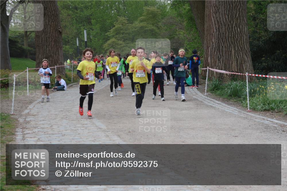 25.04.2026 - Das Zehntel Zöllner http://msf.ph/oto/9592375 25.04.2026 08:42:54 Laufen 10 meine-sportfotos.de