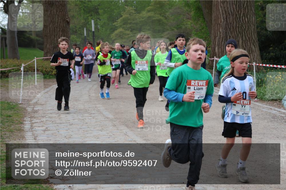 25.04.2026 - Das Zehntel Zöllner http://msf.ph/oto/9592407 25.04.2026 08:43:01 Laufen 10, 2443, 3730 meine-sportfotos.de
