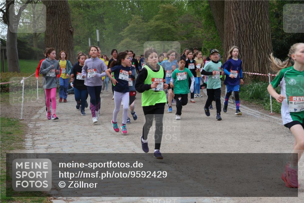 25.04.2026 - Das Zehntel Zöllner http://msf.ph/oto/9592429 25.04.2026 08:43:05 Laufen 3916 meine-sportfotos.de