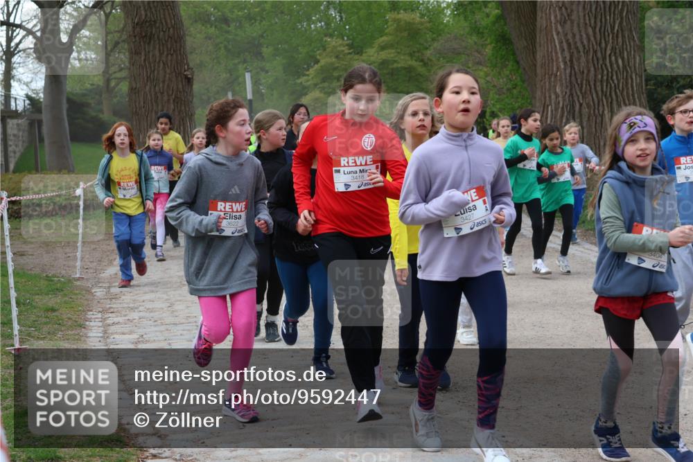 25.04.2026 - Das Zehntel Zöllner http://msf.ph/oto/9592447 25.04.2026 08:43:08 Laufen 3622, 3418, 3427, 3404 meine-sportfotos.de