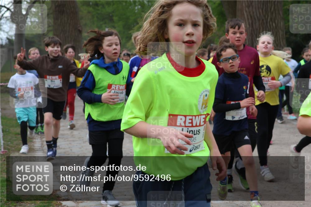 25.04.2026 - Das Zehntel Zöllner http://msf.ph/oto/9592496 25.04.2026 08:43:18 Laufen 595, 2216 meine-sportfotos.de