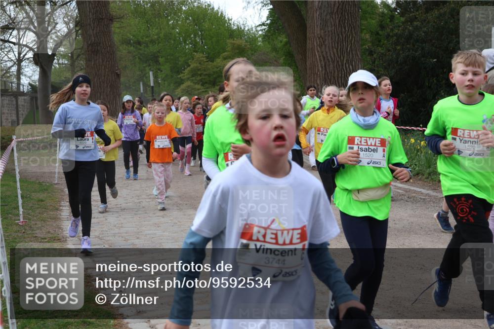 25.04.2026 - Das Zehntel Zöllner http://msf.ph/oto/9592534 25.04.2026 08:43:28 Laufen 4029, 3744, 1520, 1522 meine-sportfotos.de