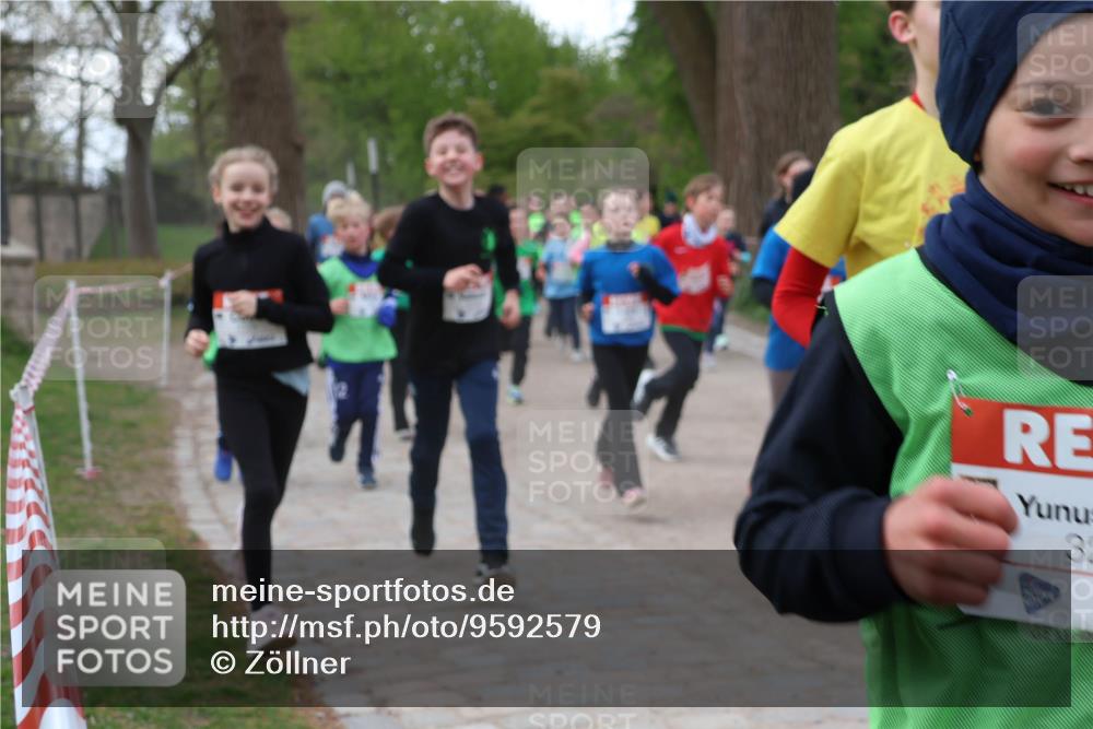 25.04.2026 - Das Zehntel Zöllner http://msf.ph/oto/9592579 25.04.2026 08:43:36 Laufen 49, 39 meine-sportfotos.de