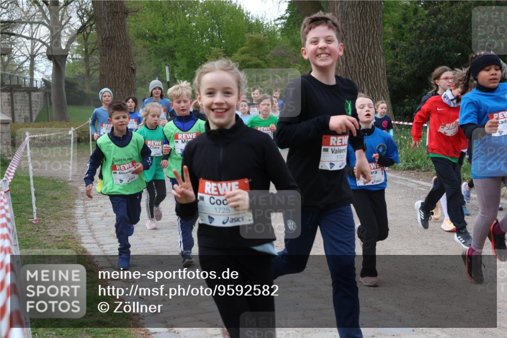 25.04.2026 - Das Zehntel Zöllner http://msf.ph/oto/9592582 25.04.2026 08:43:37 Laufen 3281, 1725, 1741, 065 meine-sportfotos.de