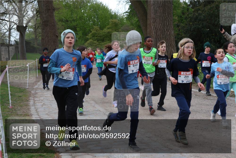 25.04.2026 - Das Zehntel Zöllner http://msf.ph/oto/9592592 25.04.2026 08:43:39 Laufen 1638, 1639, 1645, 3937 meine-sportfotos.de