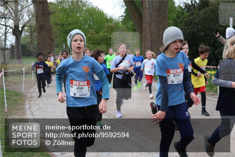 25.04.2026 - Das Zehntel Zöllner http://msf.ph/oto/9592594 25.04.2026 08:43:40 Laufen 1638, 1639 meine-sportfotos.de
