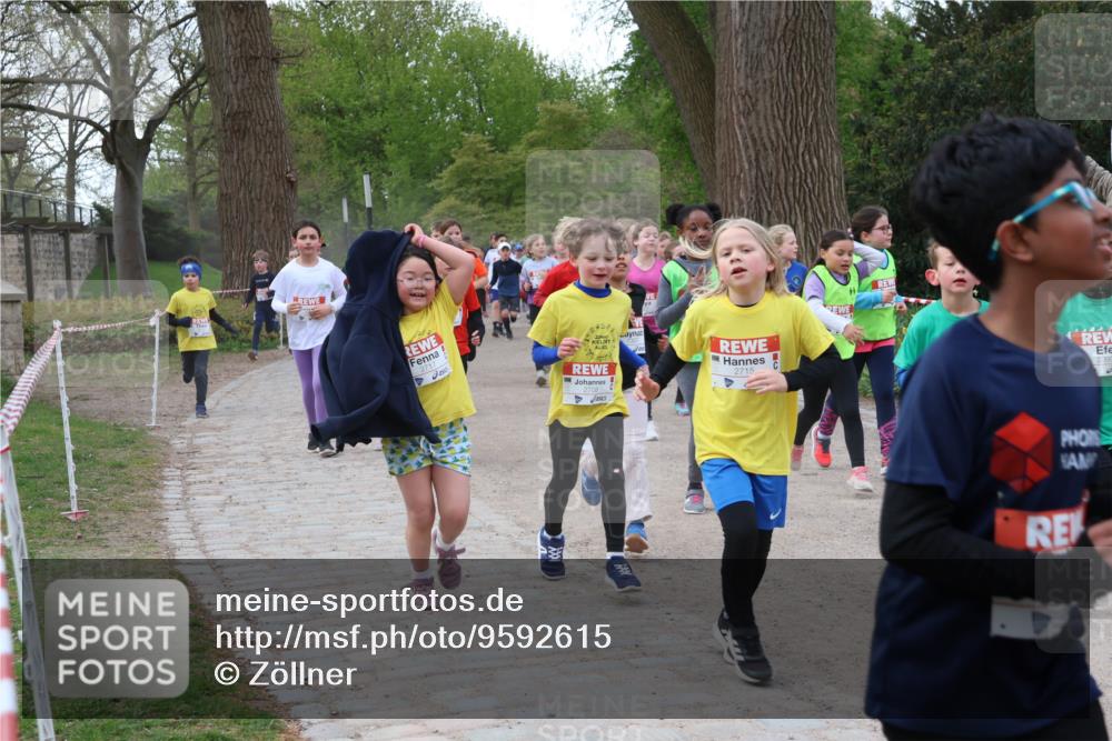 25.04.2026 - Das Zehntel Zöllner http://msf.ph/oto/9592615 25.04.2026 08:43:44 Laufen 2708, 2715 meine-sportfotos.de