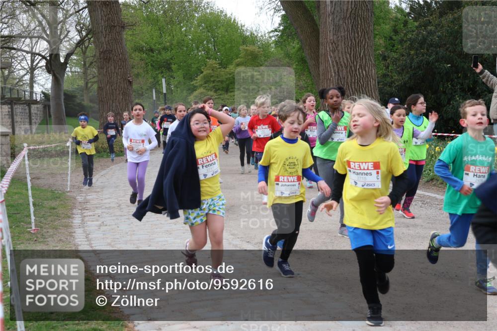 25.04.2026 - Das Zehntel Zöllner http://msf.ph/oto/9592616 25.04.2026 08:43:44 Laufen 2708, 2715 meine-sportfotos.de