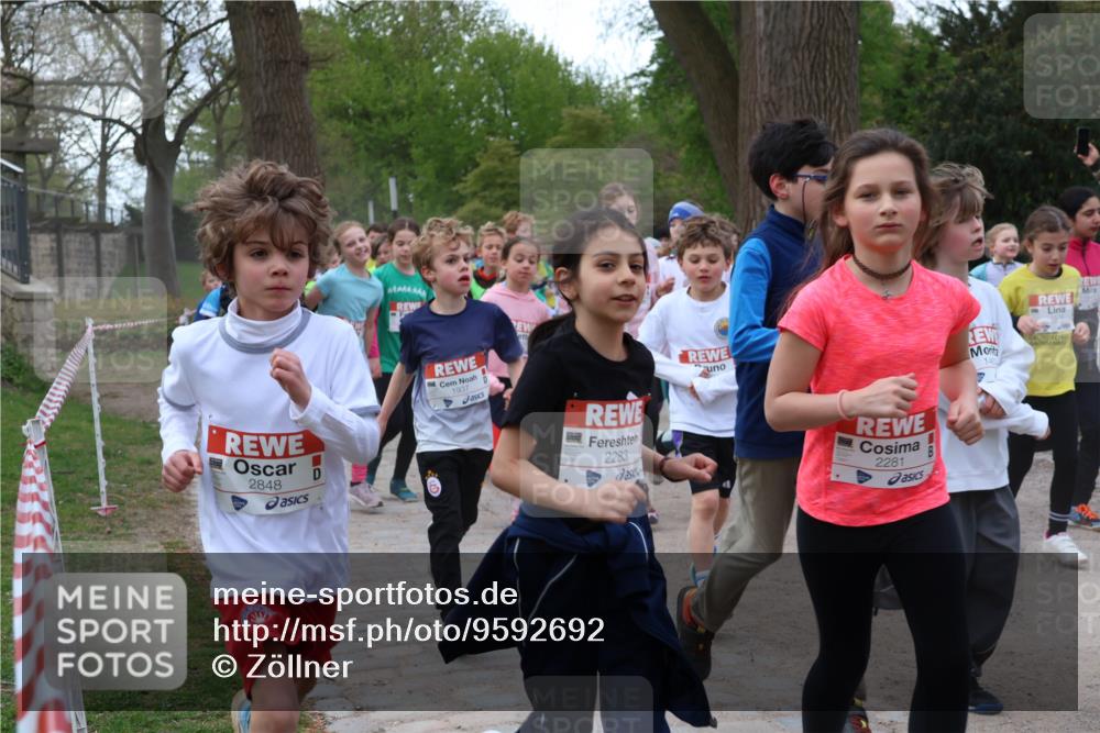 25.04.2026 - Das Zehntel Zöllner http://msf.ph/oto/9592692 25.04.2026 08:43:58 Laufen 2848, 1937, 2283, 2281, 14 meine-sportfotos.de